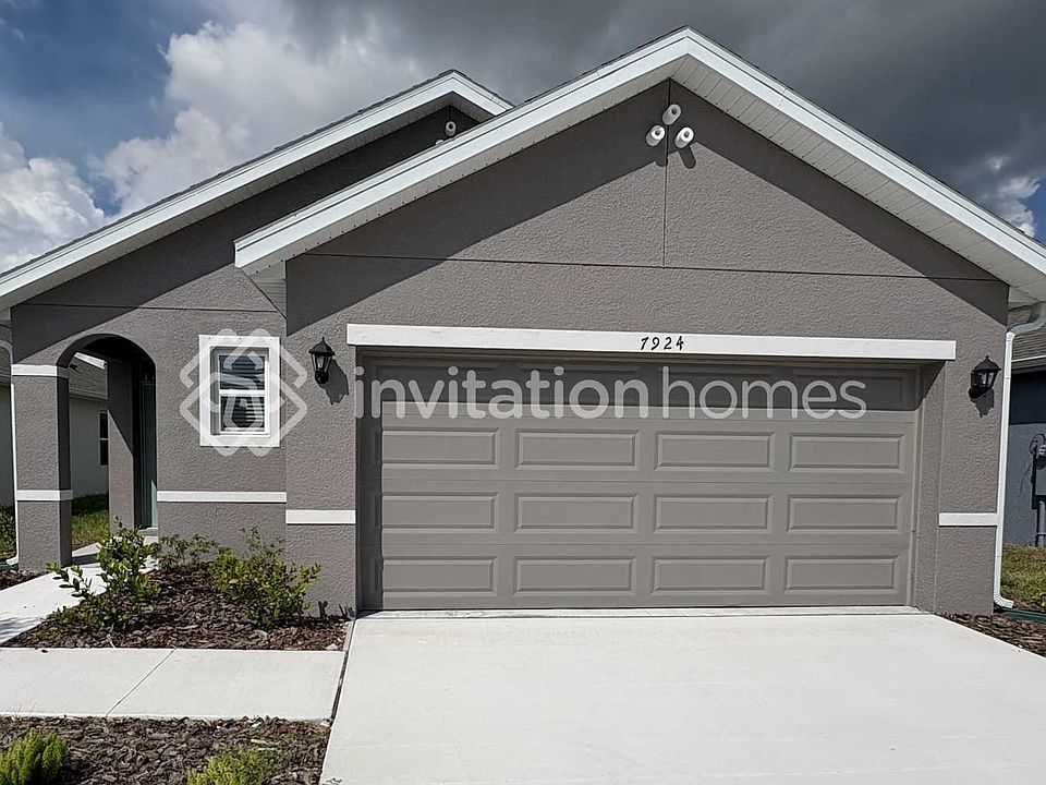 1st image of 7924 Majestic Palms Ct