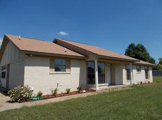1609 Dove Ln, Crowley, TX 76036