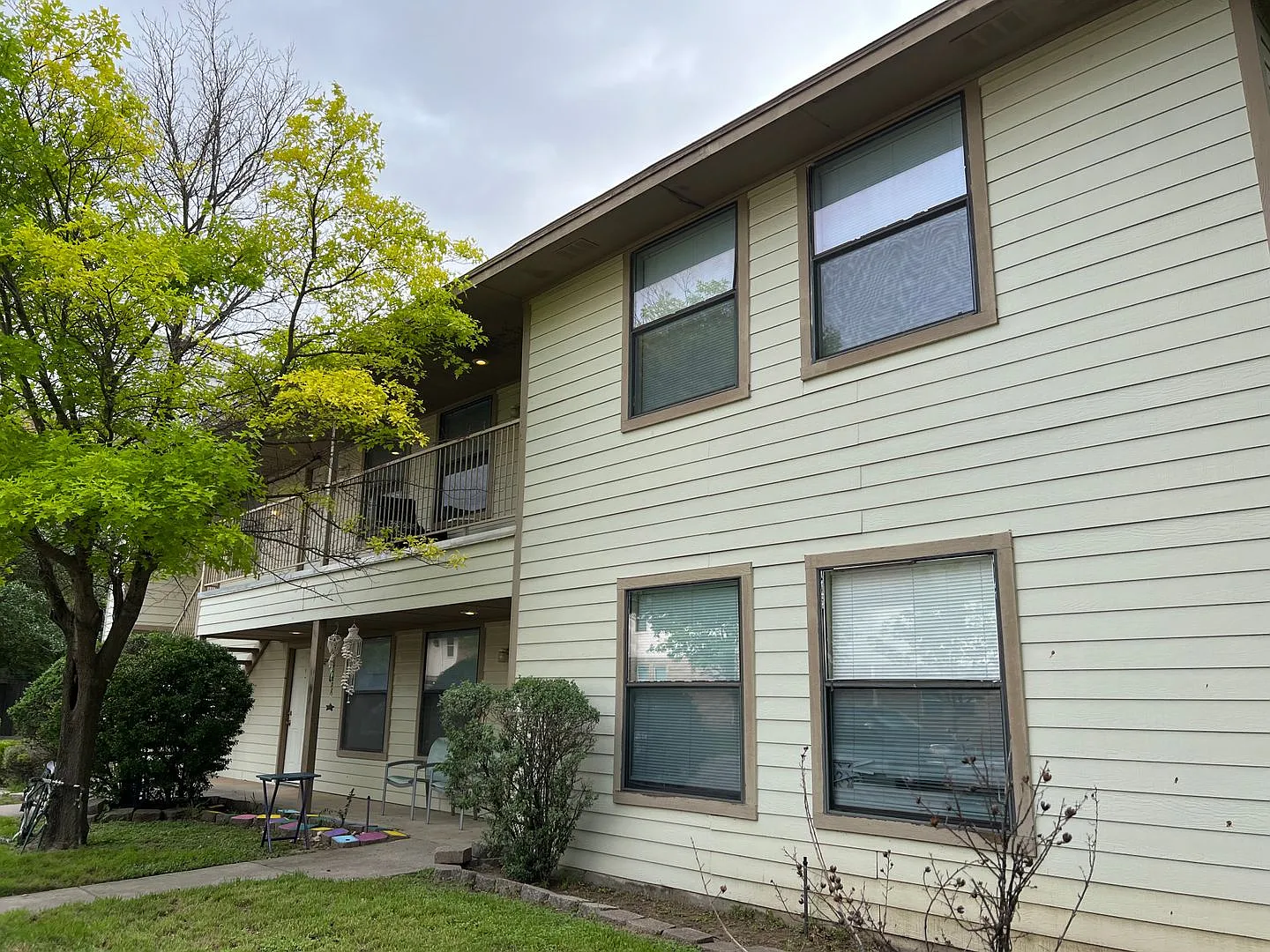 Rose Bud Apartments — Photo 1