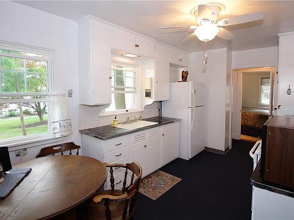 3rd image of 6319 Kast Pl