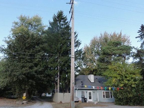 3rd image of 7955 Lakeshore Rd