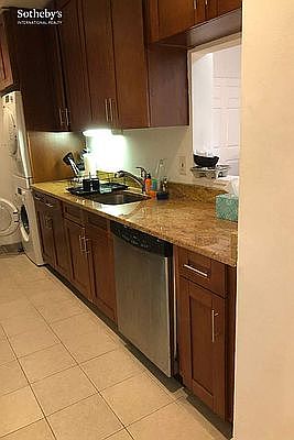 4th image of 219 W 80th St APT 3D