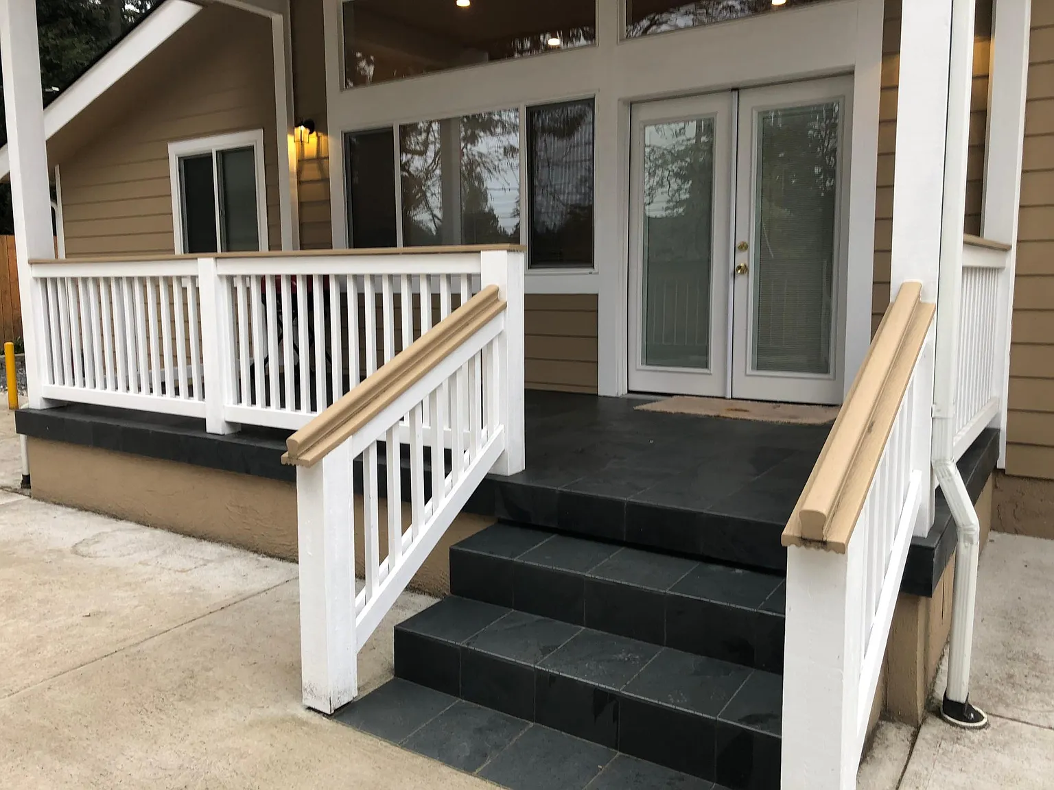 1542 NE Northgate Way — Photo 3