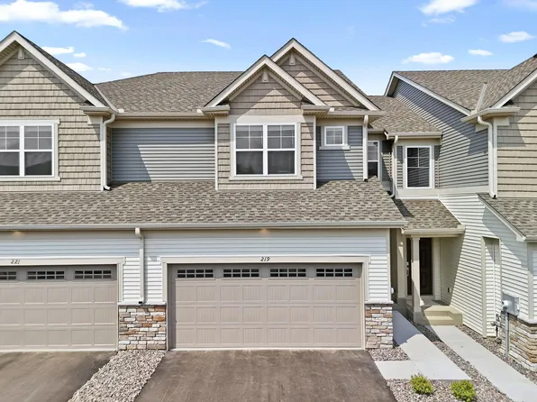 219 Huntington Dr, Waconia, MN 55387