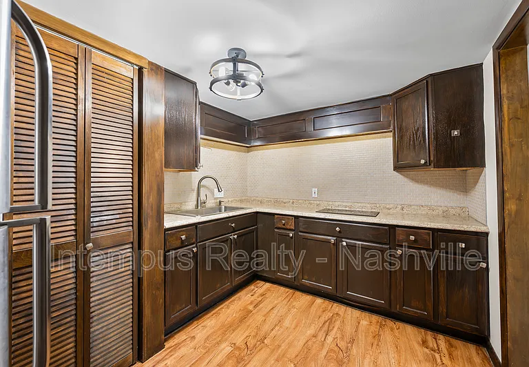 7020 Bonnamere Dr — Photo 19