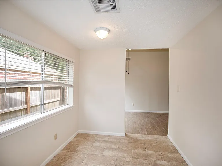 15106 Silverman St — Photo 16