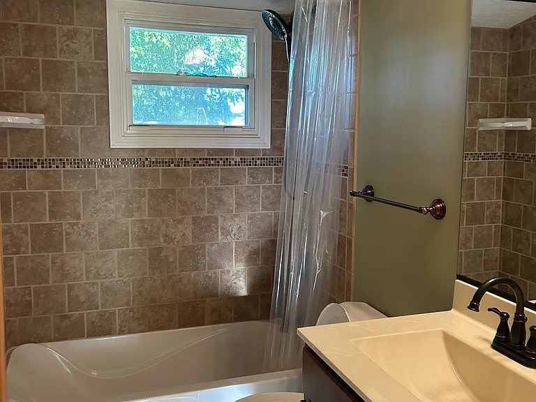 203 N Cleveland St — Photo 6