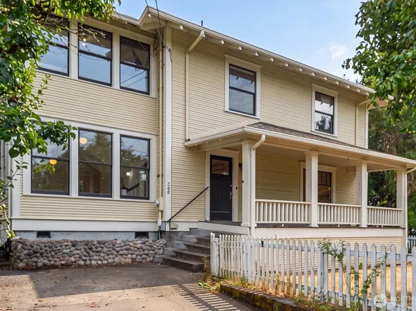 248 S 1st Street S, Kalama, WA 98625