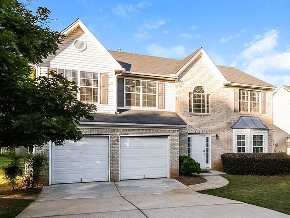 4th image of 4065 Crescent Walk Ln