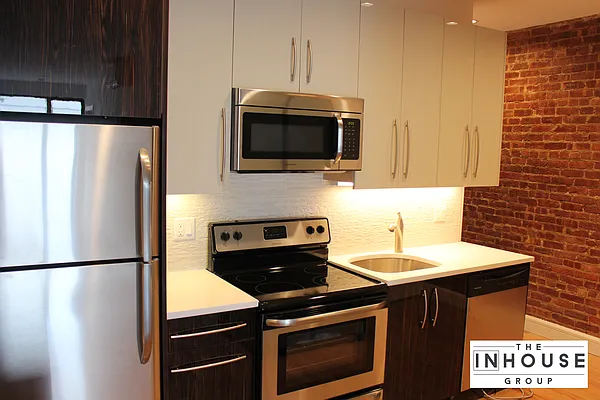 Rented by The InHouse Group | media 45