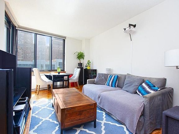 2nd image of 99 Battery Pl APT 8B