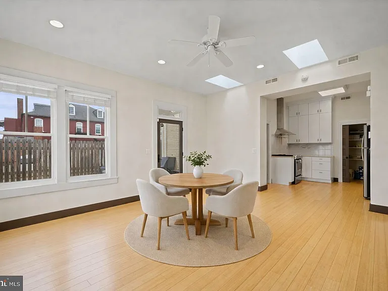 415 William St #A — Photo 7