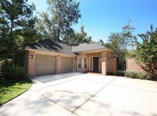 30 Vista Cove Cir, Spring, TX 77381