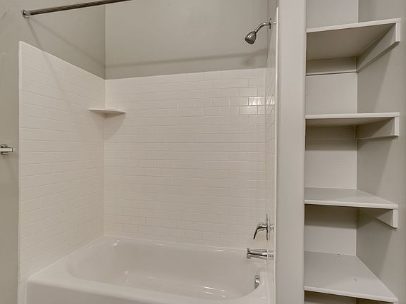 4th image of 1081 W 993 N Unit 58