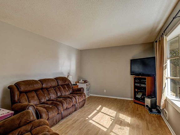 3rd image of 1229 167th Ave NE