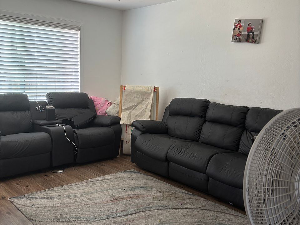 2nd image of 4203 Saturn Way