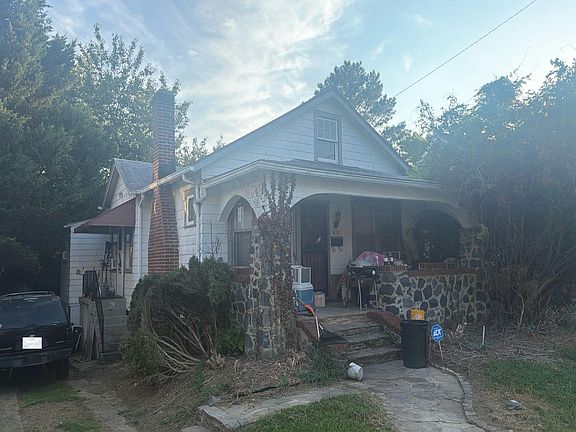 3rd image of 612 N Bend Rd
