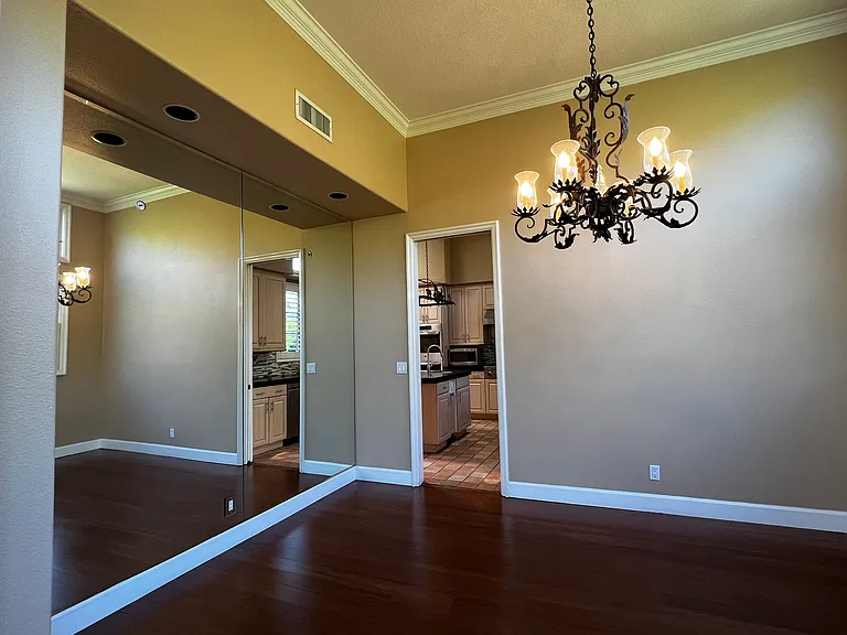 2357 Brookshire Ln — Photo 16