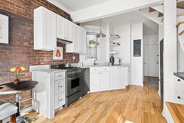 Sold by Compass | media 4