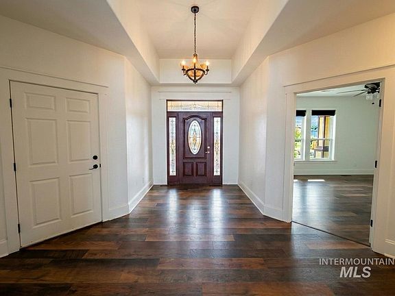 5th image of 25792 River Rd