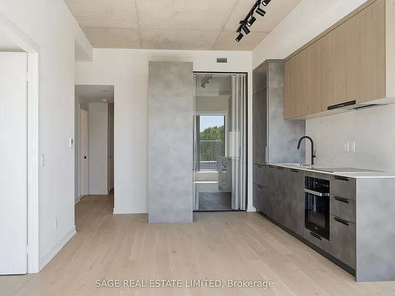 761 Queen St E #504 — Photo 3