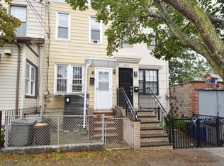 2014 42nd St, Astoria, NY 11105