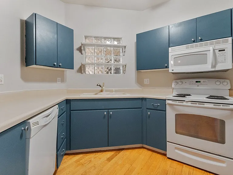 1671 W Canal Cir #212 — Photo 8