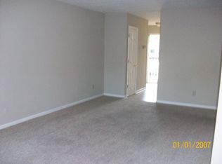 158 London Ct APT 7, Fayetteville, NC 28311