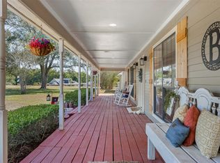 3722 W Hilltop Dr, Chappell Hill, TX 77426