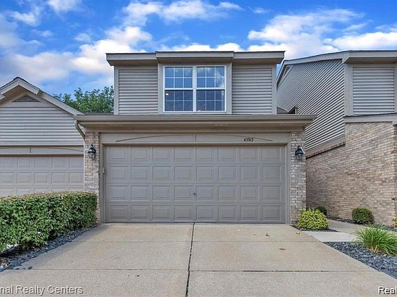3rd image of 43913 Stoney Ln