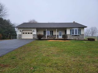 2492 Wisgarver Rd, Manheim, PA 17545