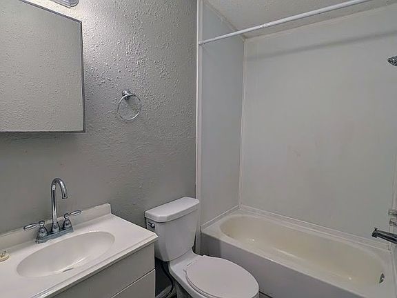 5th image of 2519 Mobilaire Dr