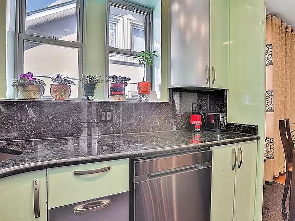 2nd image of 4202 Highland Ave #2