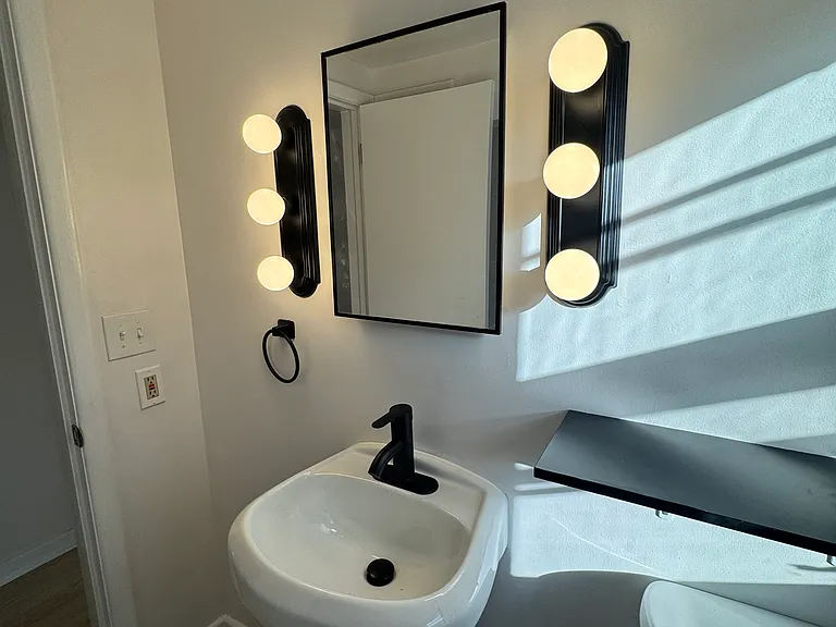 1908 Harding Ave #2 — Photo 7