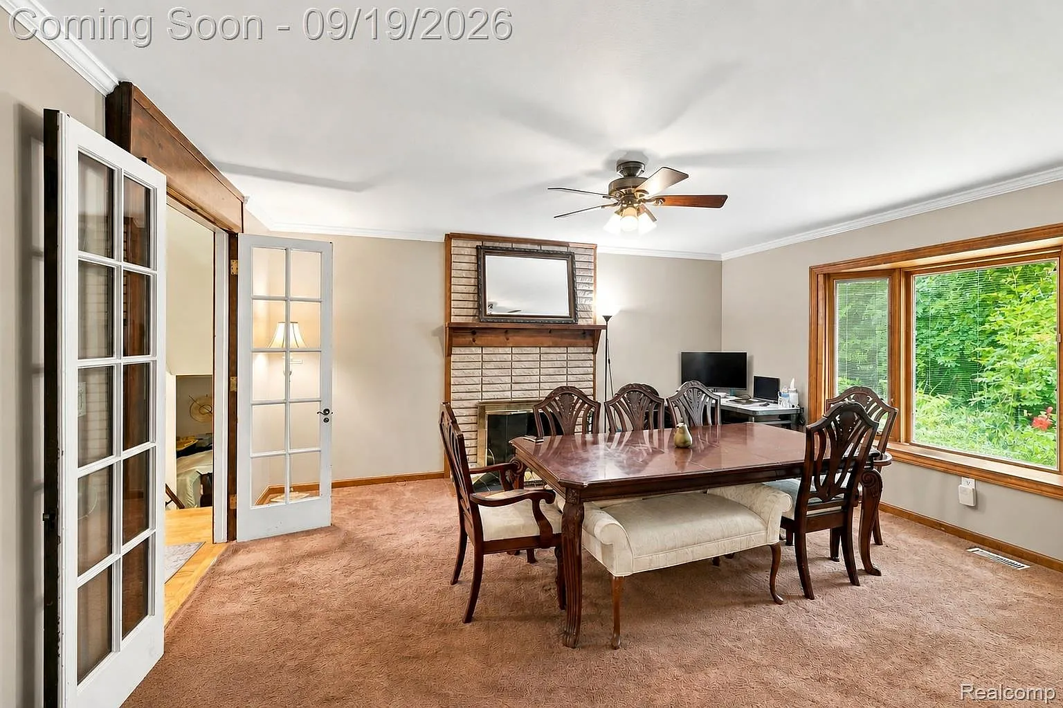 4 bed, 2.5 bath, 2733 sqft, $3,000 — Photo 3