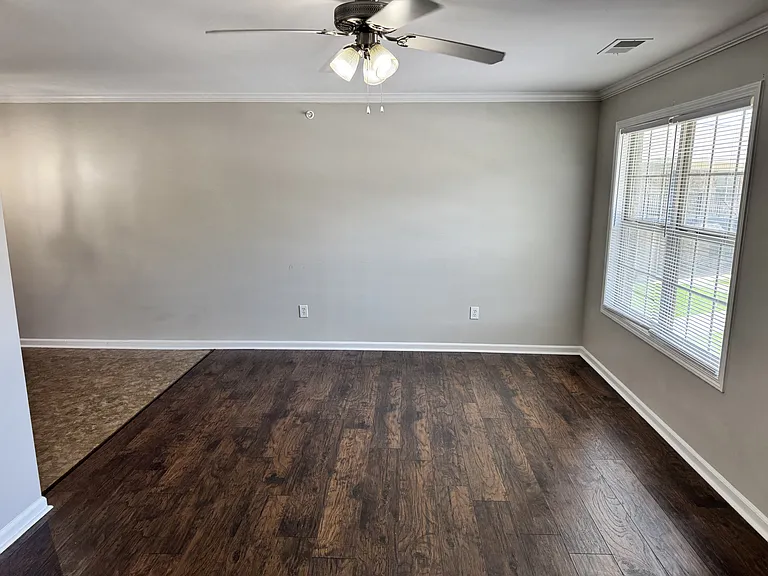 Oak Ridge Apartments — Photo 10