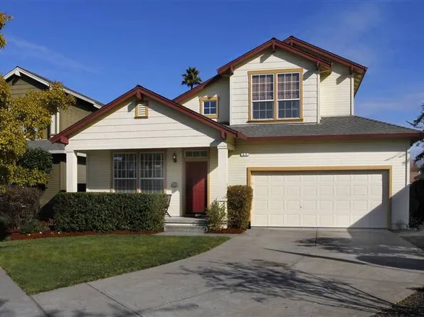57 Twin Creeks Cir, Petaluma, CA 94952