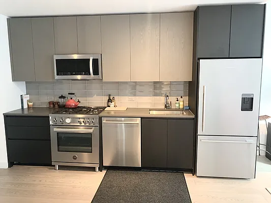 Rented by Corcoran | media 23