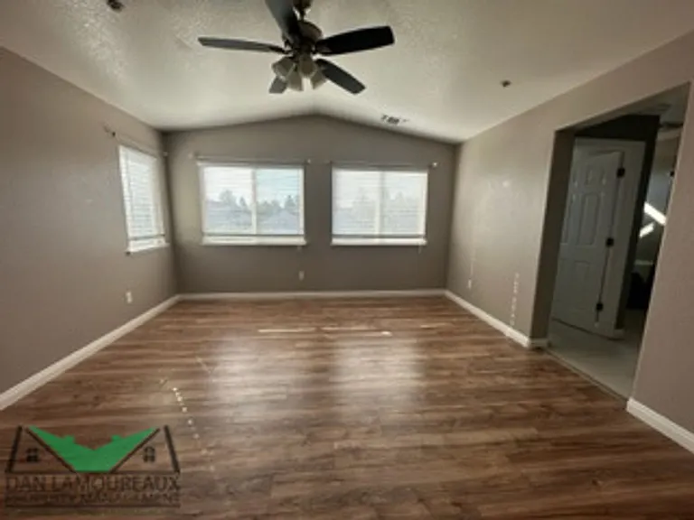 1826 Lowe Dr — Photo 13