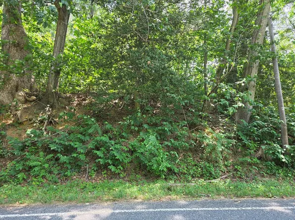 29 Prospect Hill Rd, Montross, VA 22520