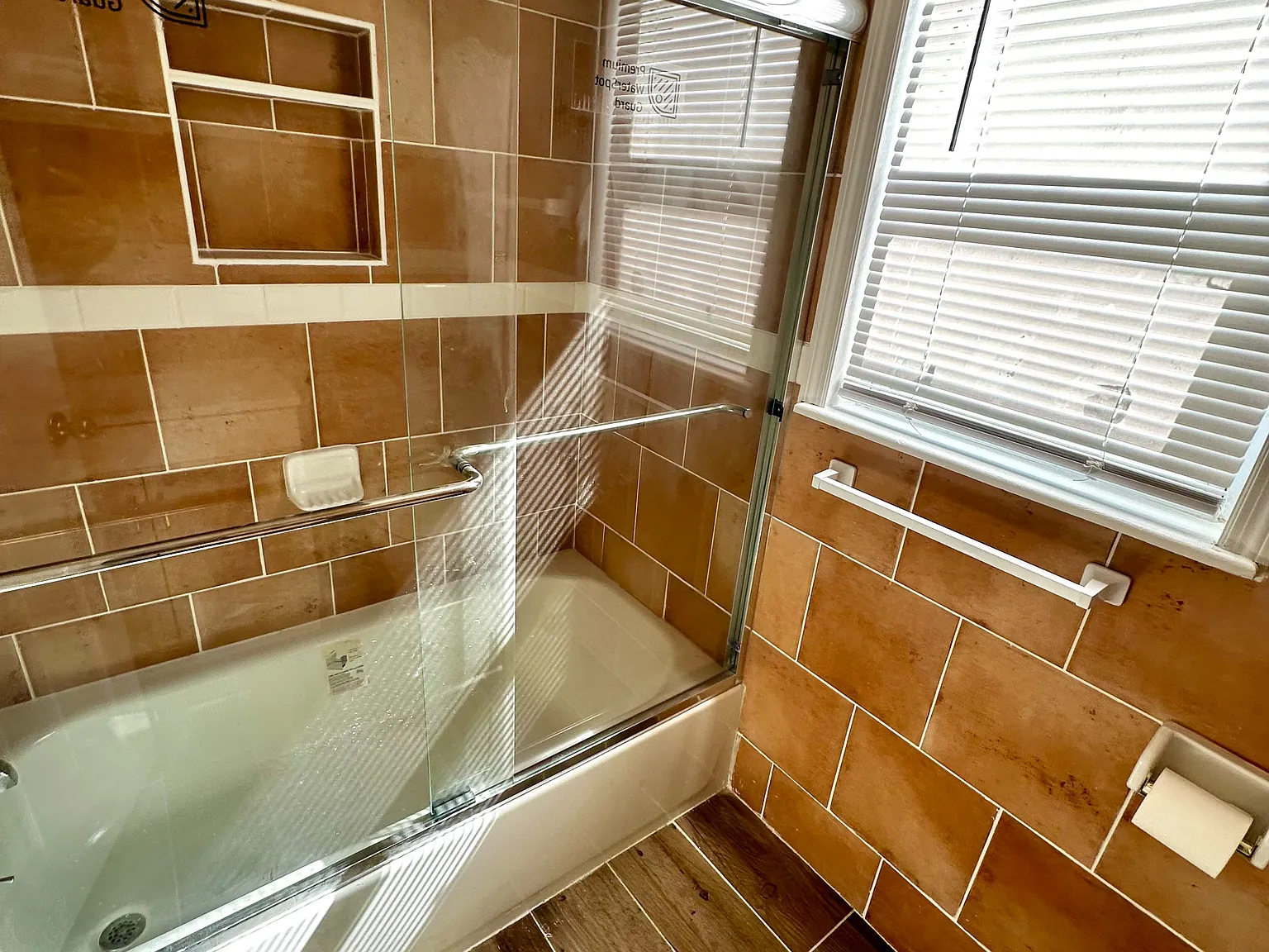 3 bed, $2,700 — Photo 2