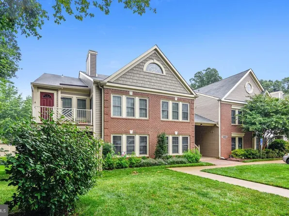 12002 Ridge Knoll Dr APT 7, Fairfax, VA 22033