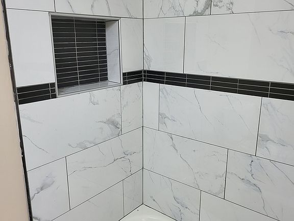 2nd image of 1635 Gwynns Falls Pkwy #3