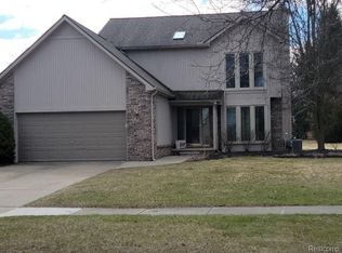 3283 Bennington Dr, Wixom, MI 48393