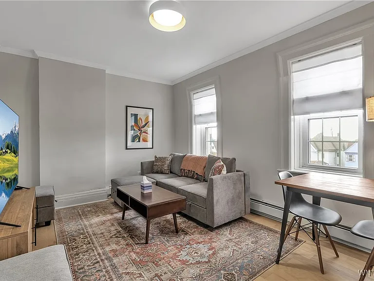 617 Niagara St #5 — Photo 6