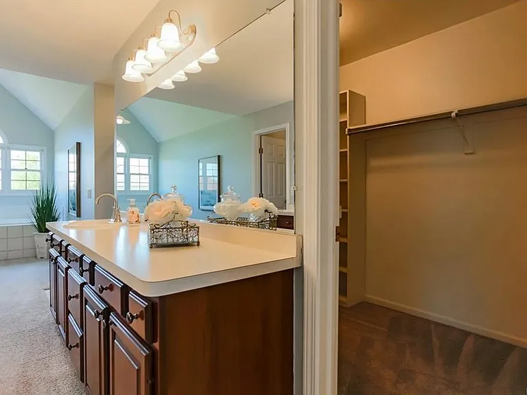 9140 Countrywood Dr — Photo 21