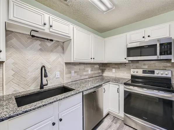 9312 Teagarden Rd, Dallas, TX 75217