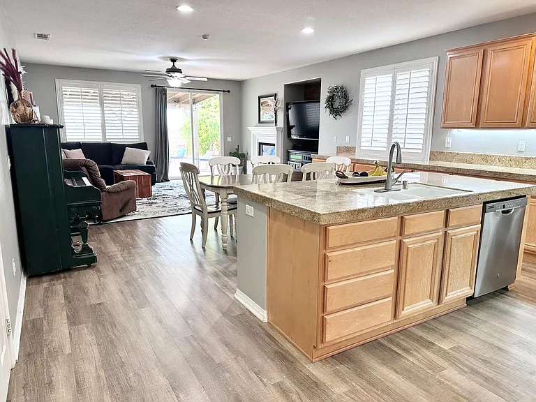 4343 Club Vista Dr — Photo 15