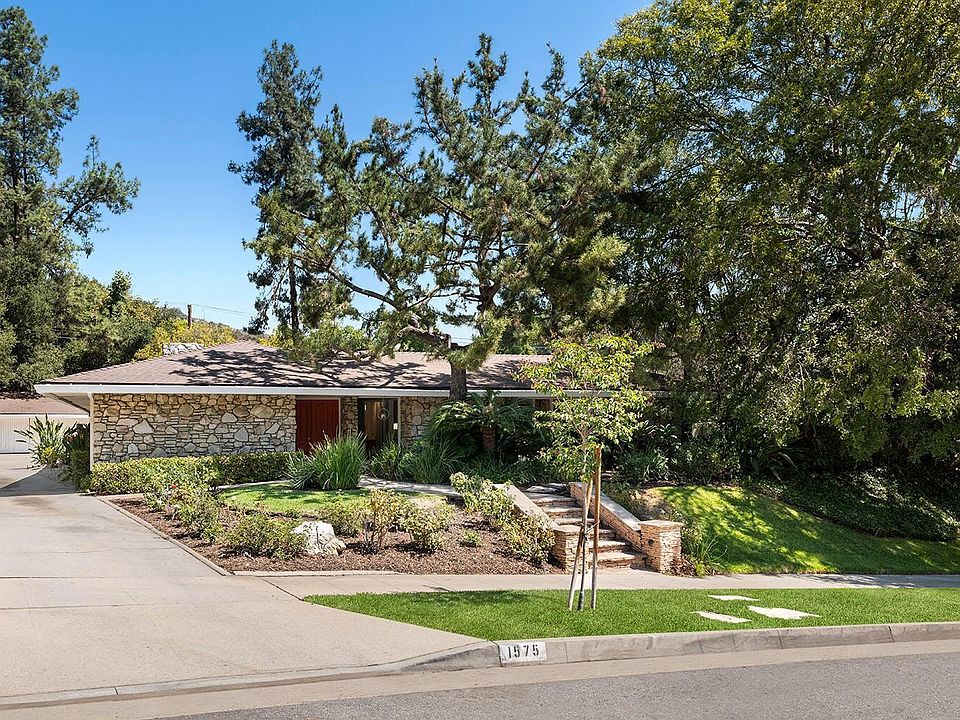 1st image of 1575 Pegfair Estates Dr