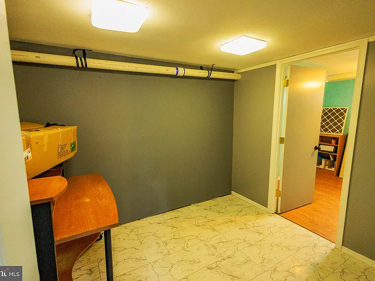 300 Macclelland Ave — Photo 35